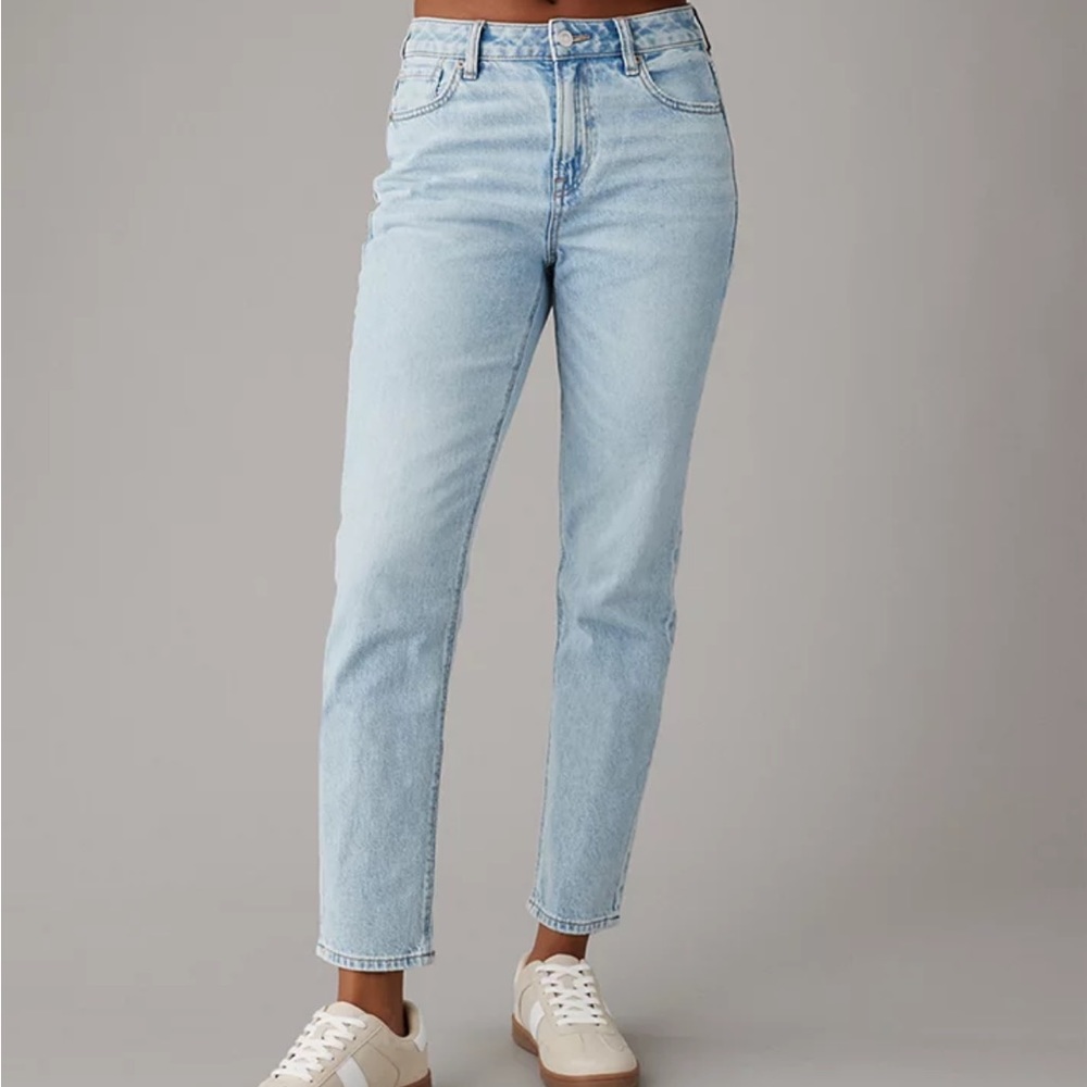 american eagle strigid mom jeans size 4 short.